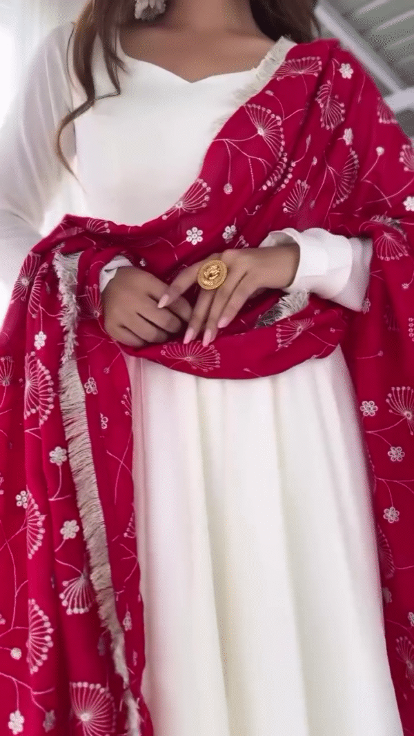 Wonderfully White Anarkali Kurta with Stylish Back Lace Detailing Paired with a Contrasting Red Floral Embroidered Dupatta – Festive & Ethnic Wear for Women - Image 2