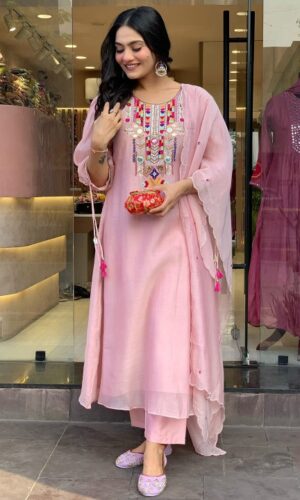 Women Floral Embroidered Kurta with Trousers & Dupatta